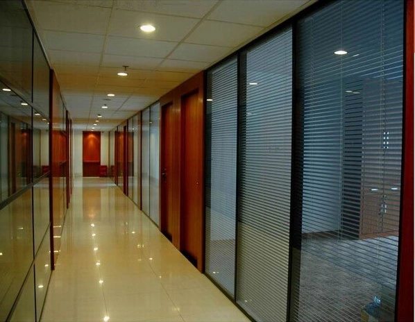 Aluminium Glass Good Wear Partition Wall with Magnetic Blinds and Hinged Door