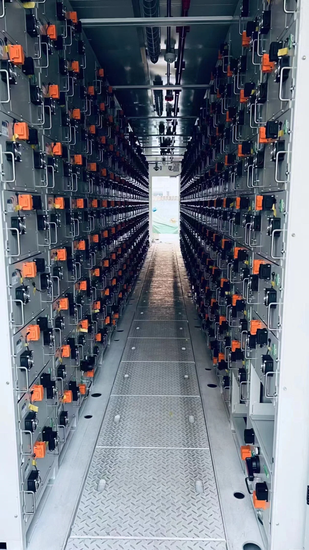 100kw 215kwh Liquid-Cooled Lithium Ion Battery Industrial and Commercial Energy Storage System Containers