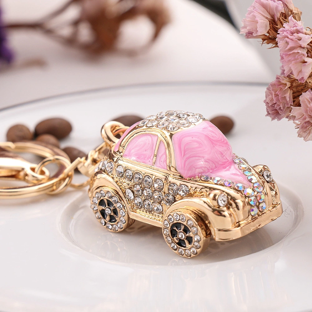 Metal Car Charm Keychain Colgante Cartoon Cute Creative pequeño regalo