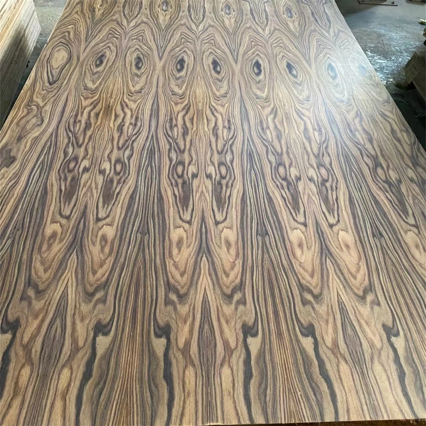 1220*2440mm Brazil Wood Decorative Fancy Veneer Plywood with Hardwood Core