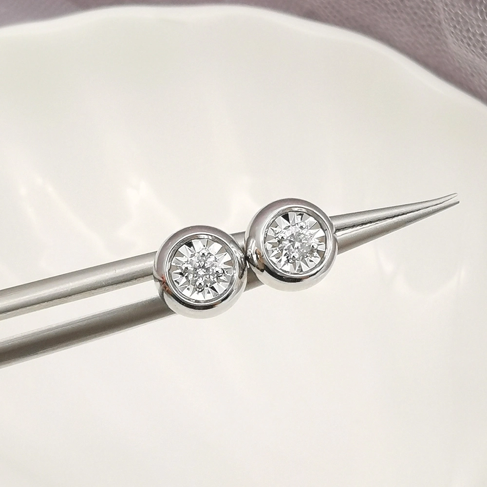 Lab el encanto de las mujeres de diamantes Joyería de pendientes Oro Blanco Moda Stud Earrings