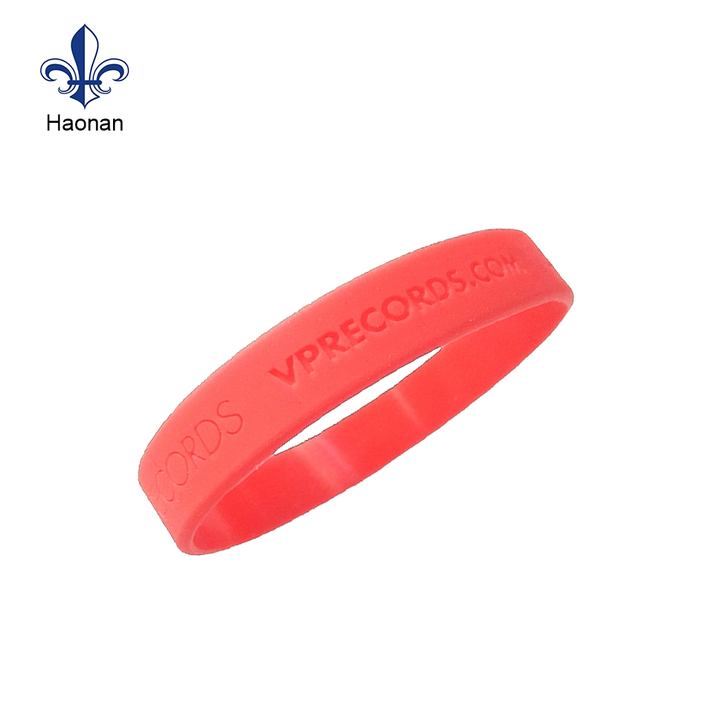 Custom Fashionable Debossed Silicone Wristband/Rubber Band