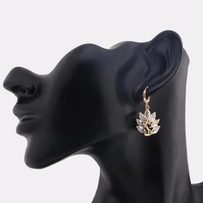 Оптовая торговля в раскрывающемся списке Люкс Earring Crystal 18K позолоченные украшения серьги