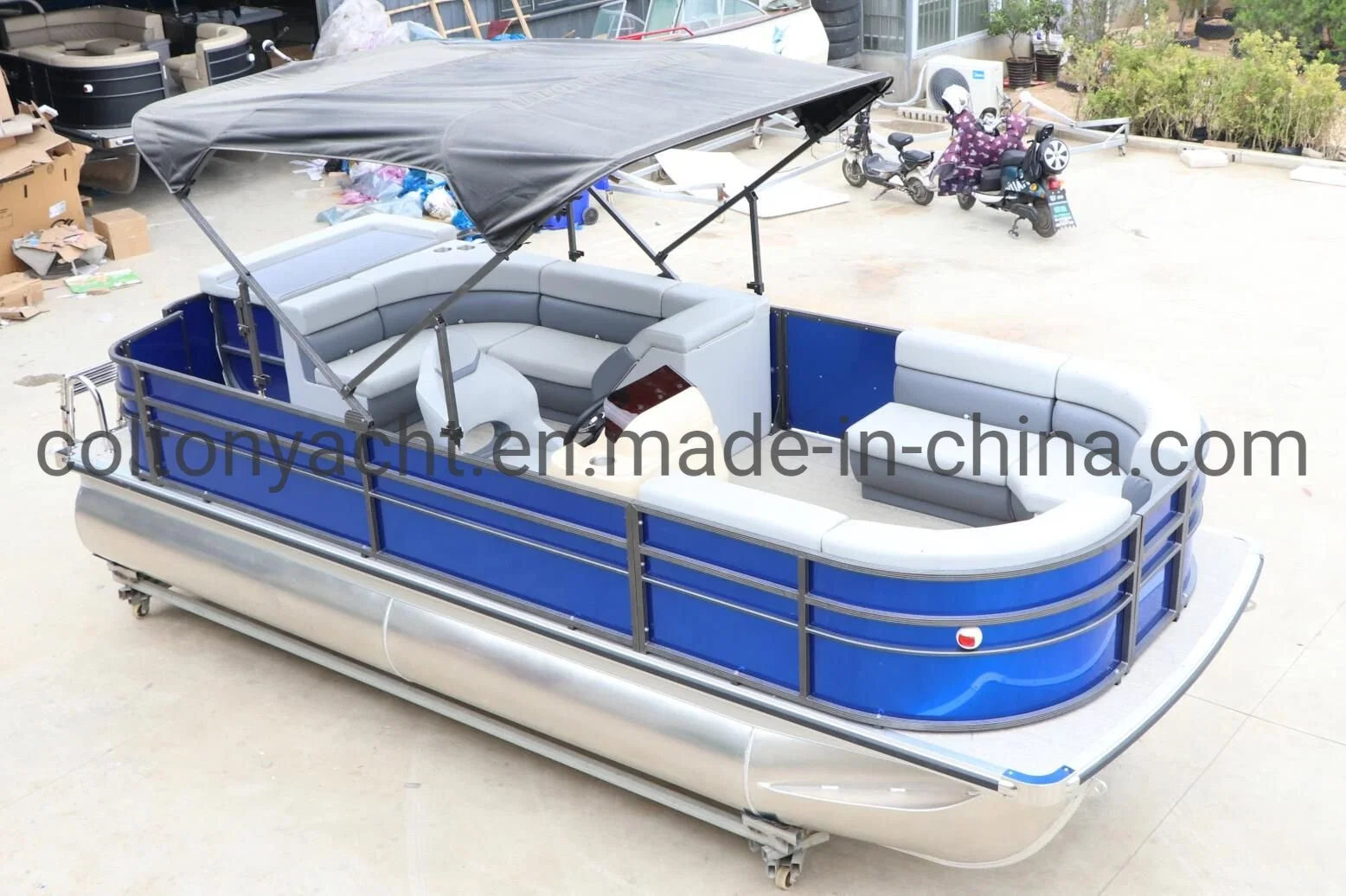 Luxury Aluminum Fishing Pontoons Boat for Sale