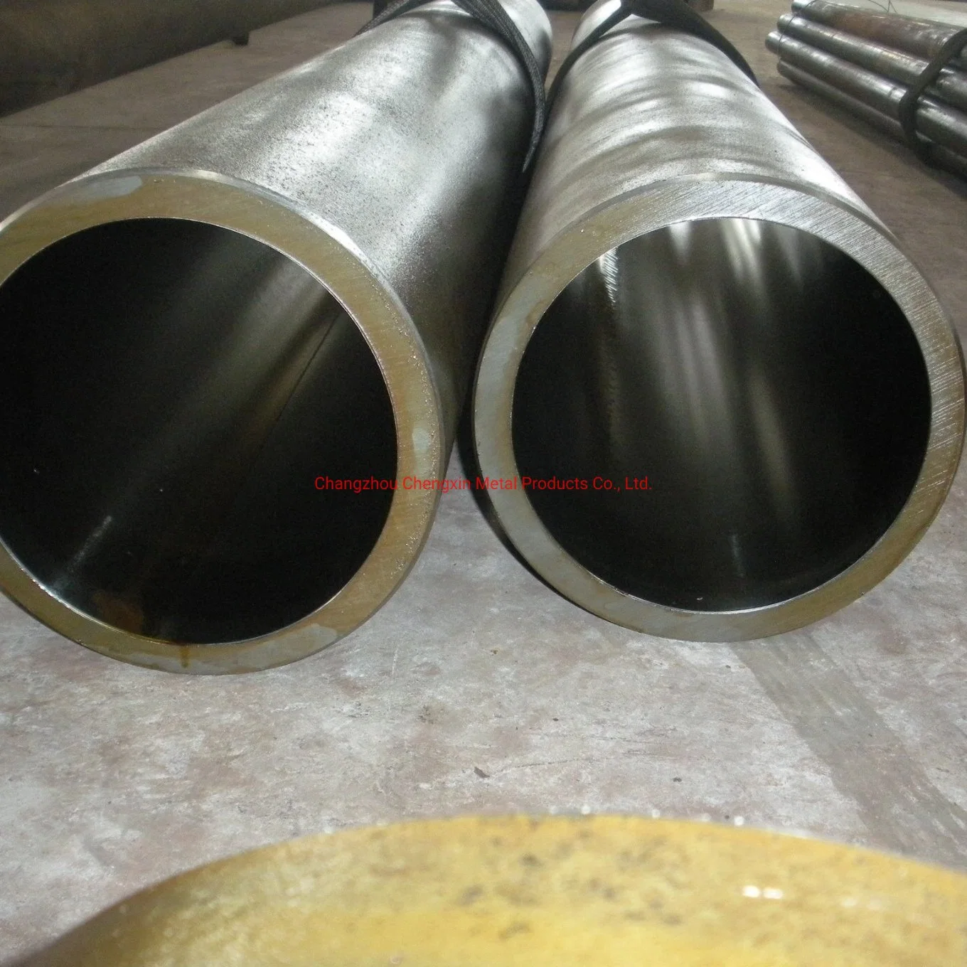 SAE 1026 AISI 1026 SAE 1045 AISI 1045 Cold Drawn Seamless Honed Carbon Steel Hydraulic Cylinder Tubing