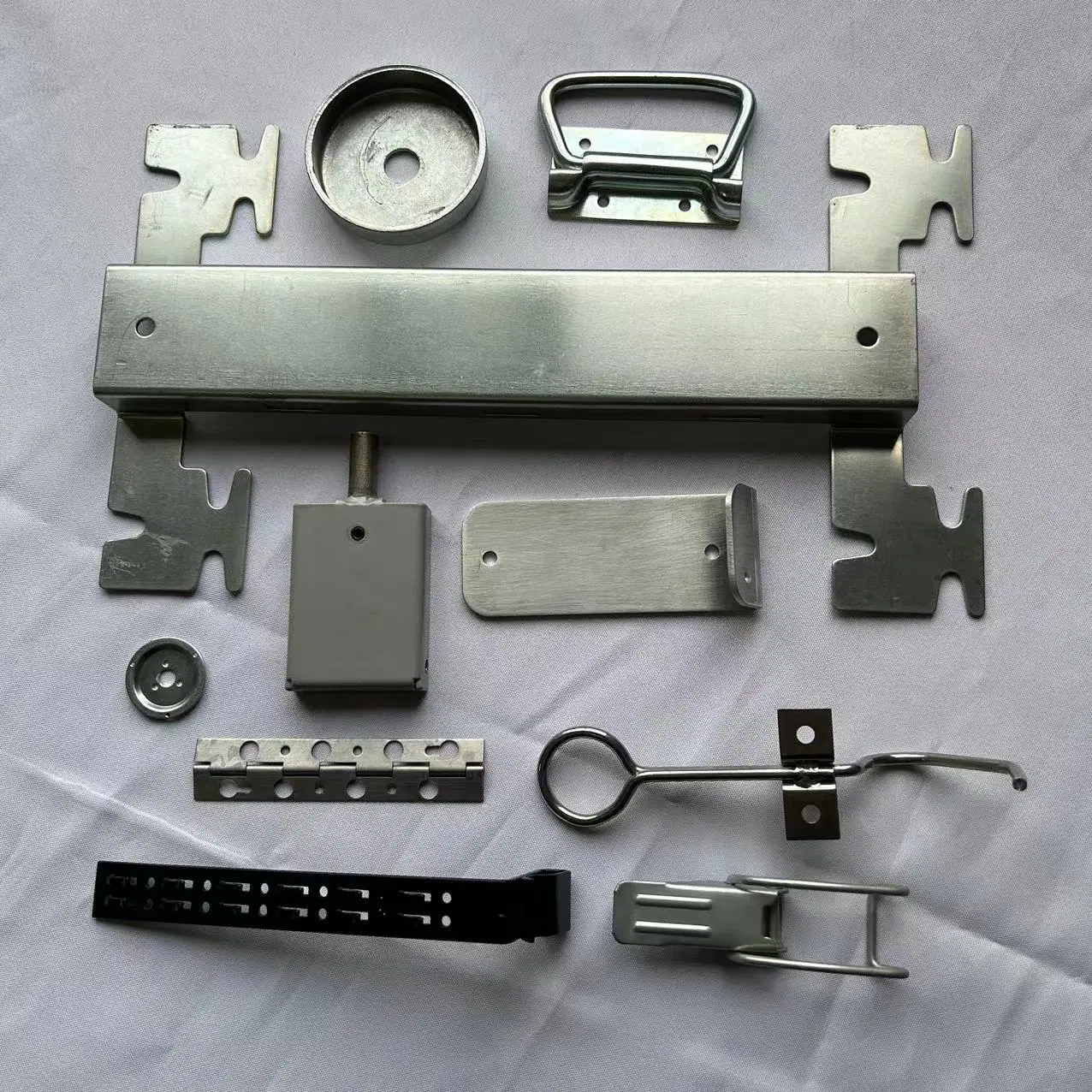 Custom Metal Hardware Stamping Punching Products for Aluminum Stamping Metal Parts with Punching Machine