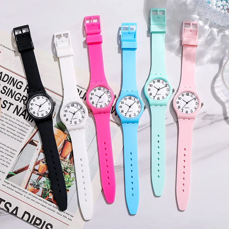 Ensemble de montre-cadeau en silicone avec bracelet en plastique, boîtier personnalisé, logo, quartz, bracelet de sport, montre à quartz, mode femme, fille, garçon, montres promotionnelles.