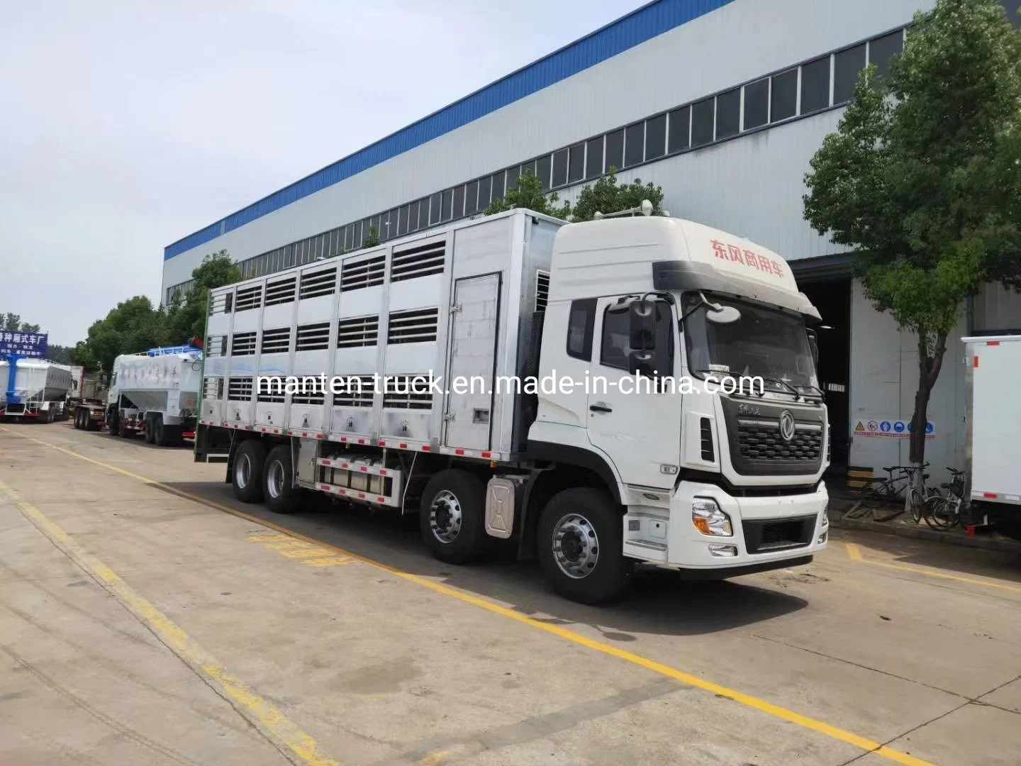 Dongfeng 315 CV de aleación de aluminio 8X4 camión de transporte de cerdos a temperatura constante para todo el ganado y aves de corral de la entrega