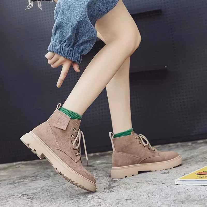 Outdoor Hiking Sneakers Shoes High Heel Durable Sneakers Woman Winter Snow Boots Work Boots