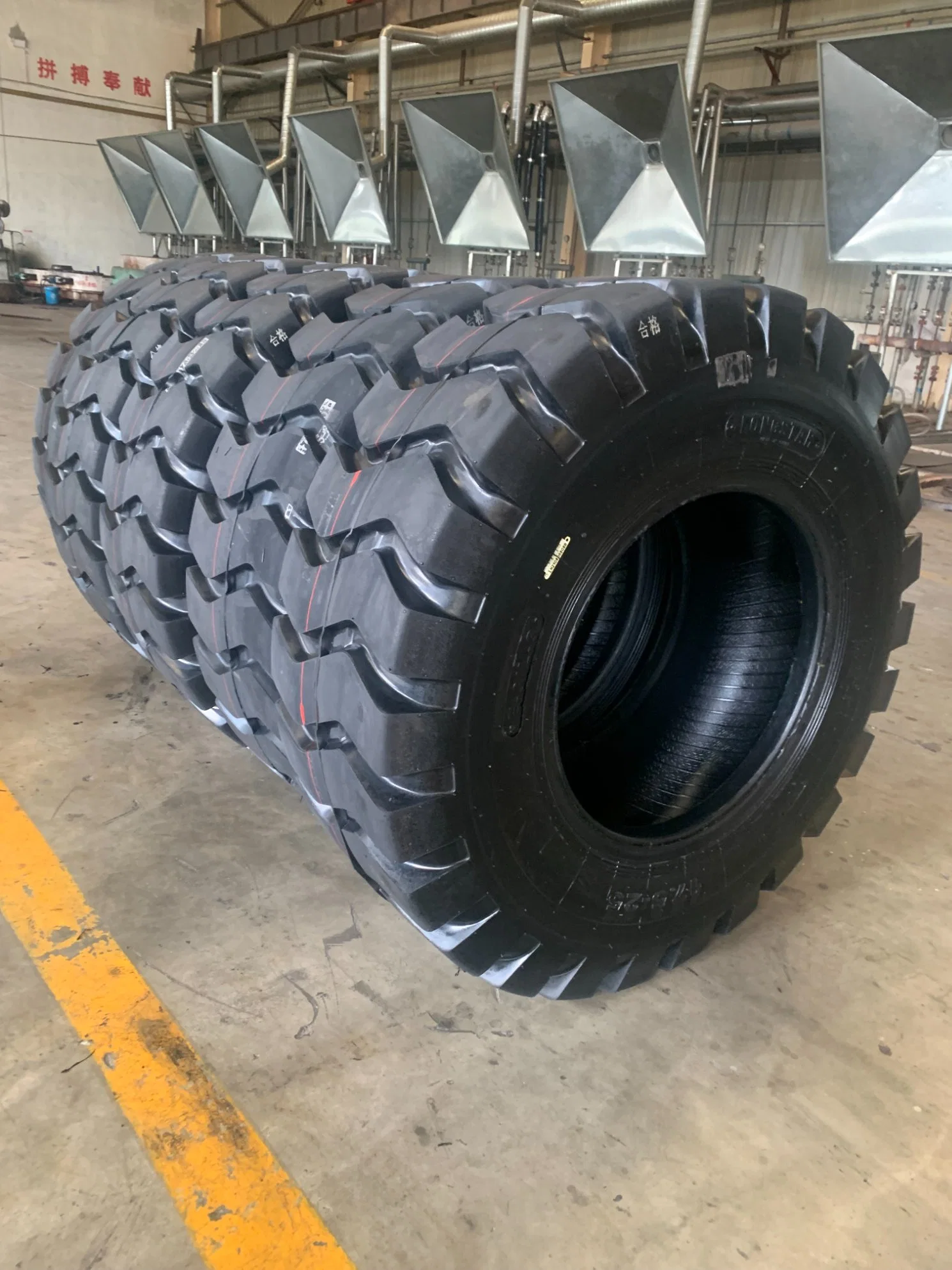 Radial Bias Solid off The Road Loader Grader Scraper Industrial OTR Wheels and Tyres with Rim (16.00 18.00 17.5 20.5 23.5 26.5 29.5 25 16/70-20 24) E3l3 L2 L5