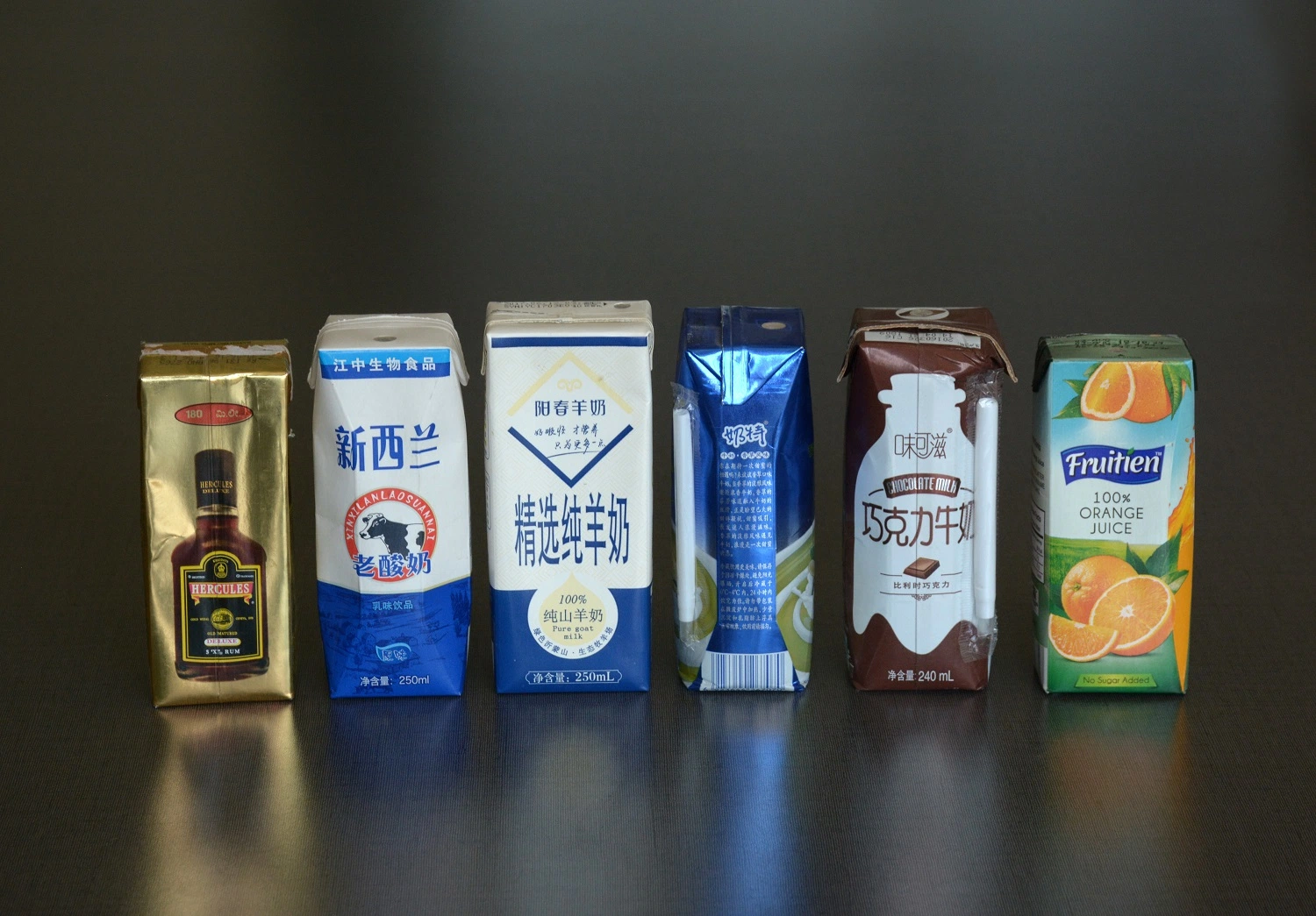 Aseptic Packing Cartons for Coconut/Milk/Juice/Tea/Beverage/Drinks/Alcohol-Gable Top Box/Liquid Packaging with Caps