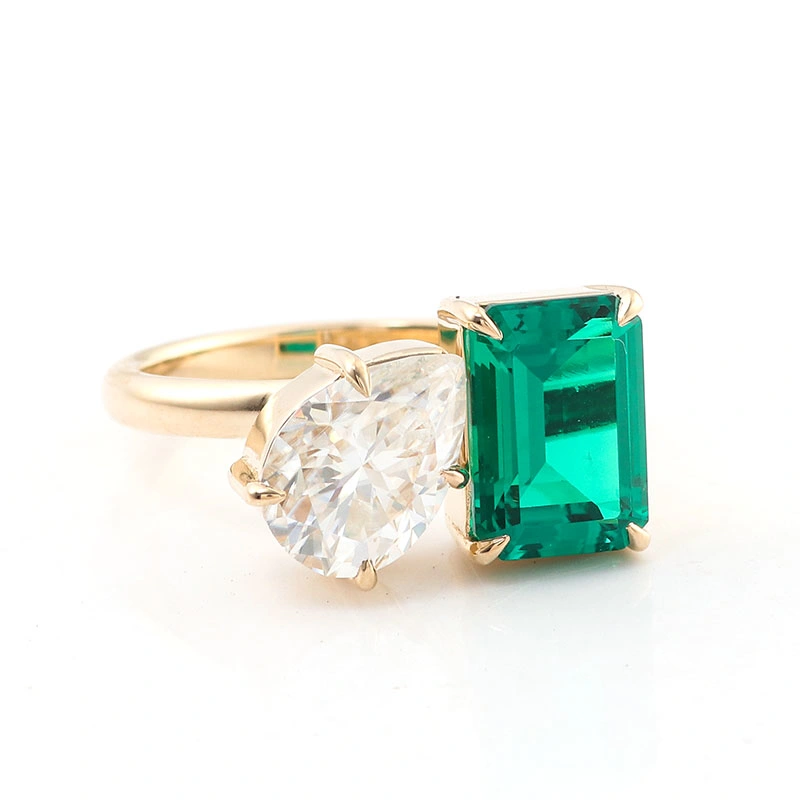 Nueva llegada de Oro 10K Anillo amarillo Moissanite Corte Pera y Laboratorio crecido Emerald Vvs 2 doble anillo de piedra para la Mujer