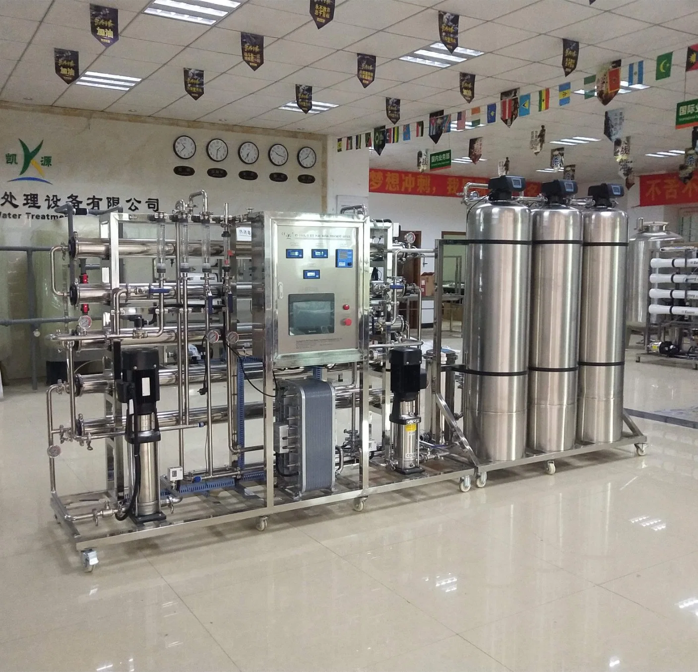 1000 LPH Medizinische destillierte Wasseraufbereitungsanlage Umkehrosmose RO Wasserfiltersystem