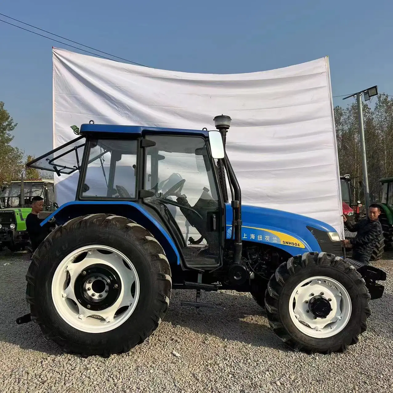 90HP 4WD New Holland Snh904 utilisé le tracteur avec une haute rentabilité tracteur avec cabine