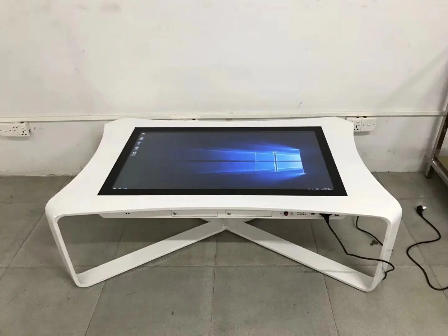 32inch Floor Standing Interactive Table Kiosk / Internet Network Access Advertising Kiosk