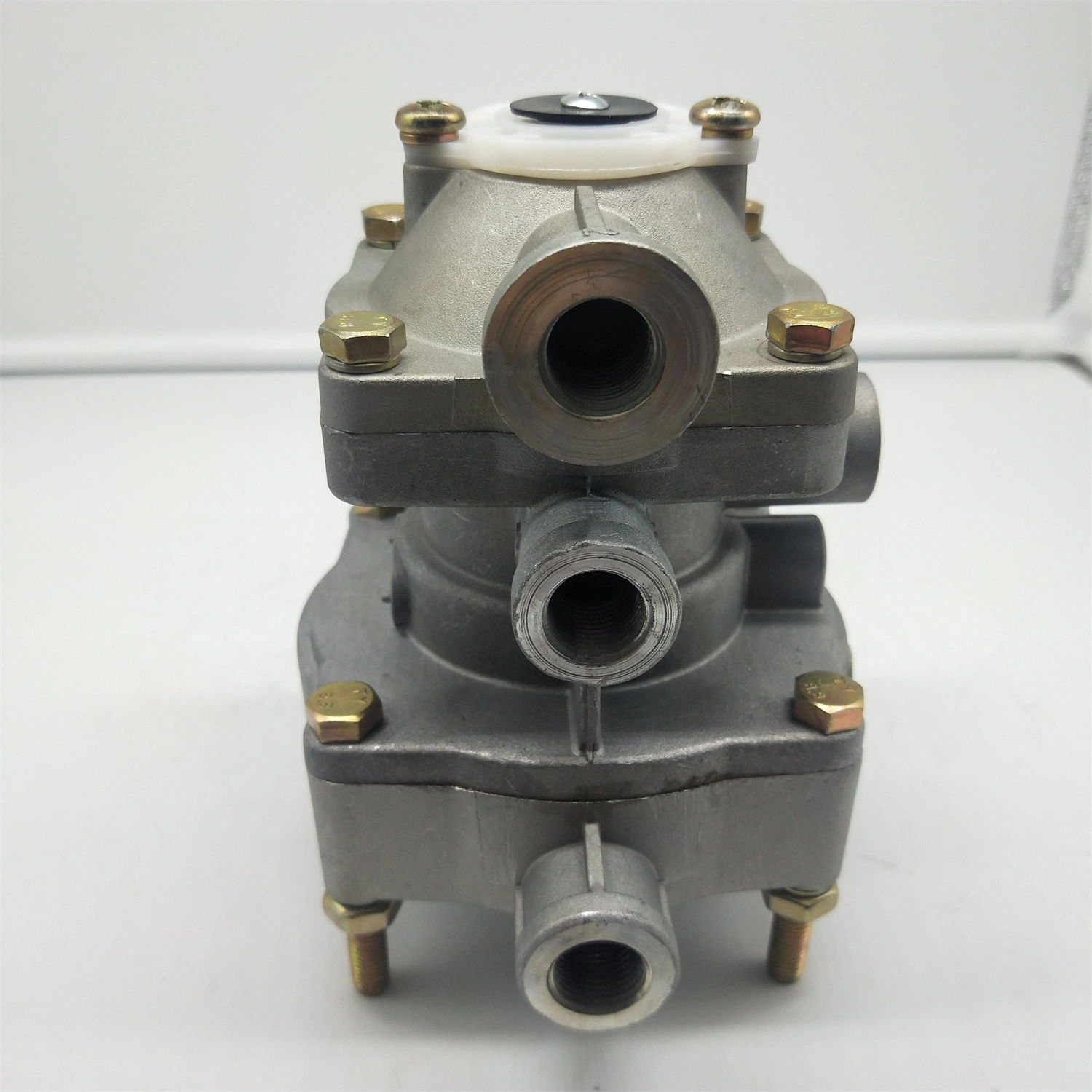 Exquisite Workmanship Trailer Control Valve Factory Wholesale/Supplier Price Trailer Control Valve for Truck Brake Valve