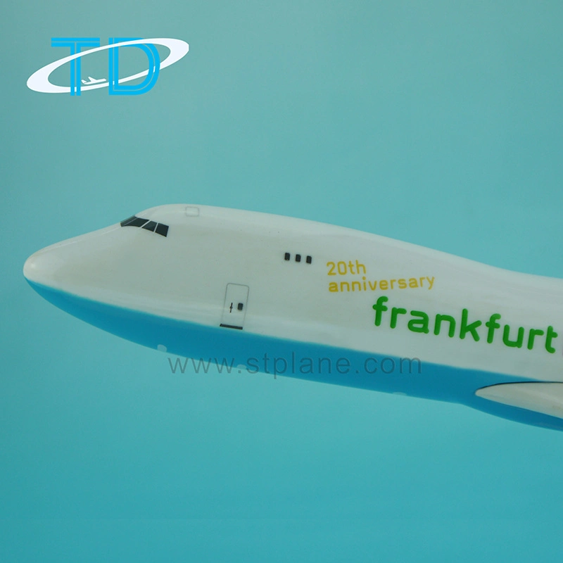 Boeing 747-8 Plastic Airplane Model Scale with 37cm