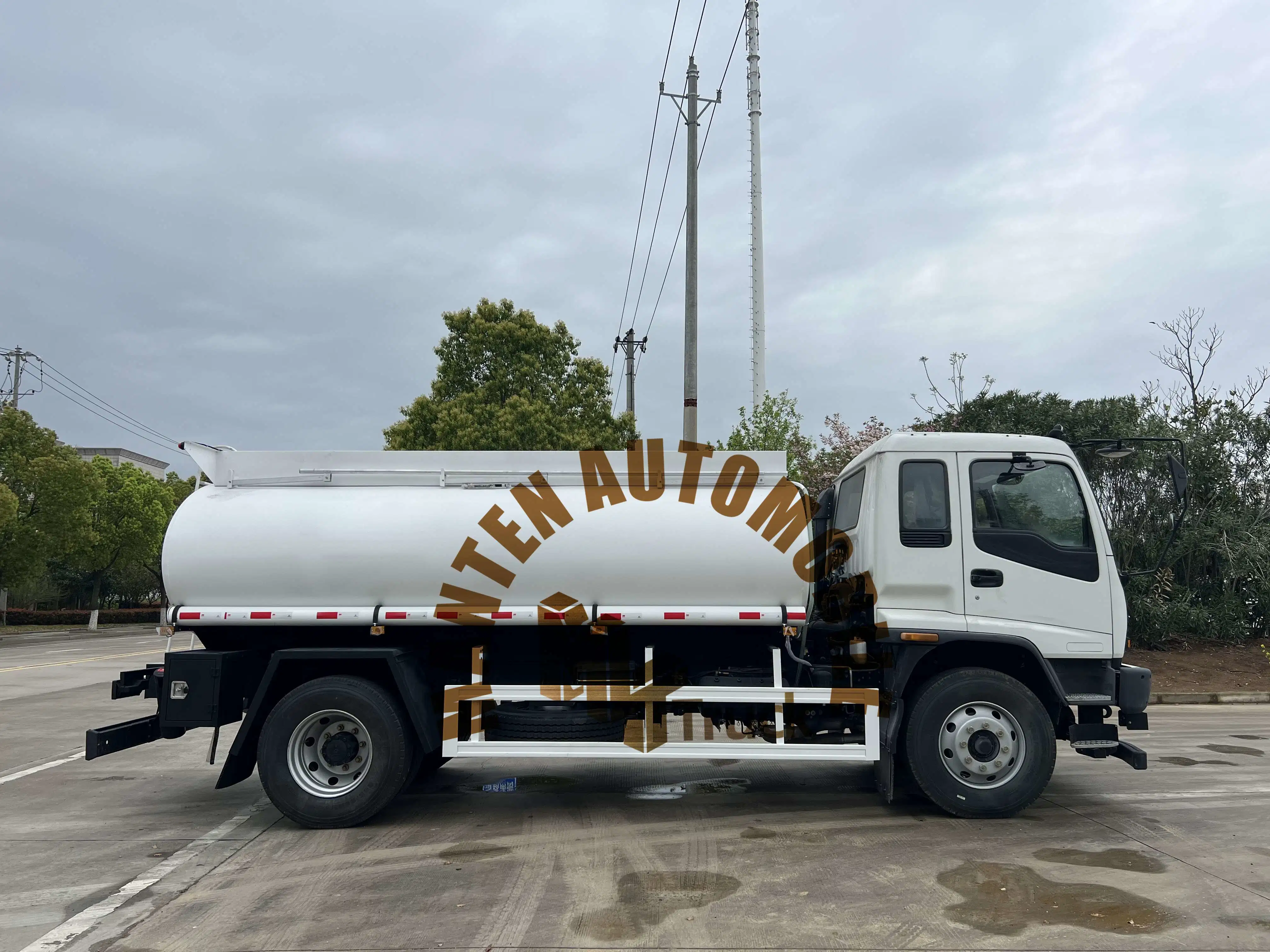 Isuzu Fvr Fuel Truck with Filling Machine 10cbm/12cbm Mobile Diesel Fuel Dispenser Truck