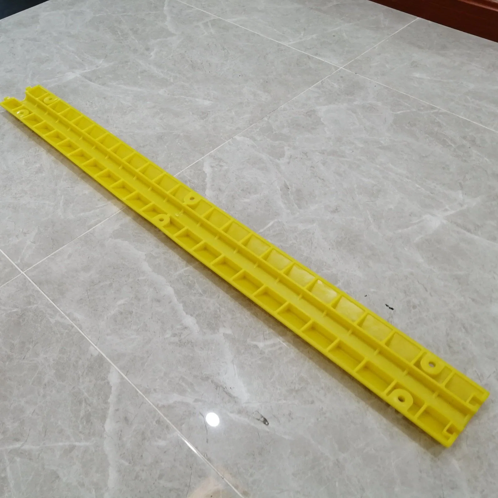 Floor Plastic Yellow Electric Wire One Channel Cable Protector