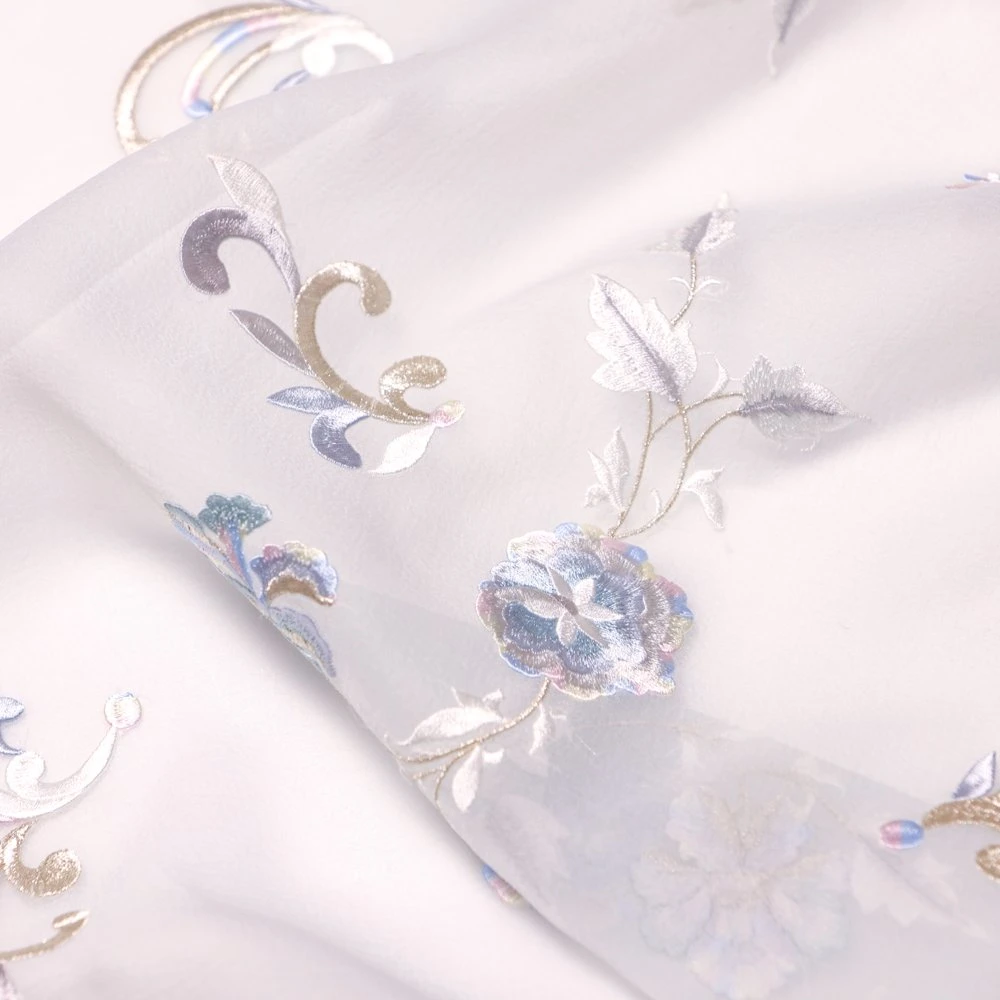 Polypropylene Fiber Material with Hand-Printed Jacquard Fabric Is Used for High-End Silk on Furniture Fabrics and Shirt Fabrics