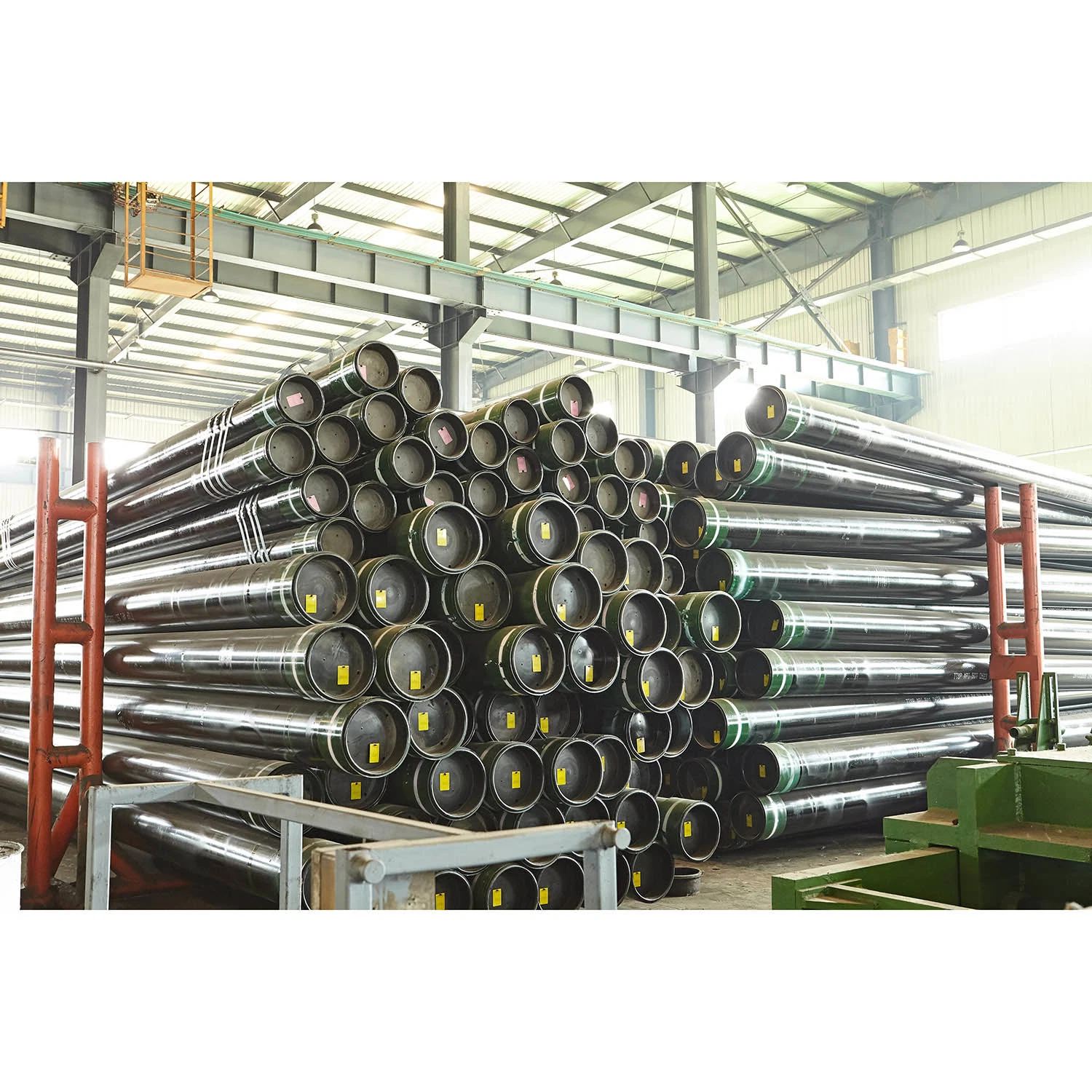 R3/R2/R1 Seamless Steel Casing Tubing Pipe for Oil Drill and Low Price