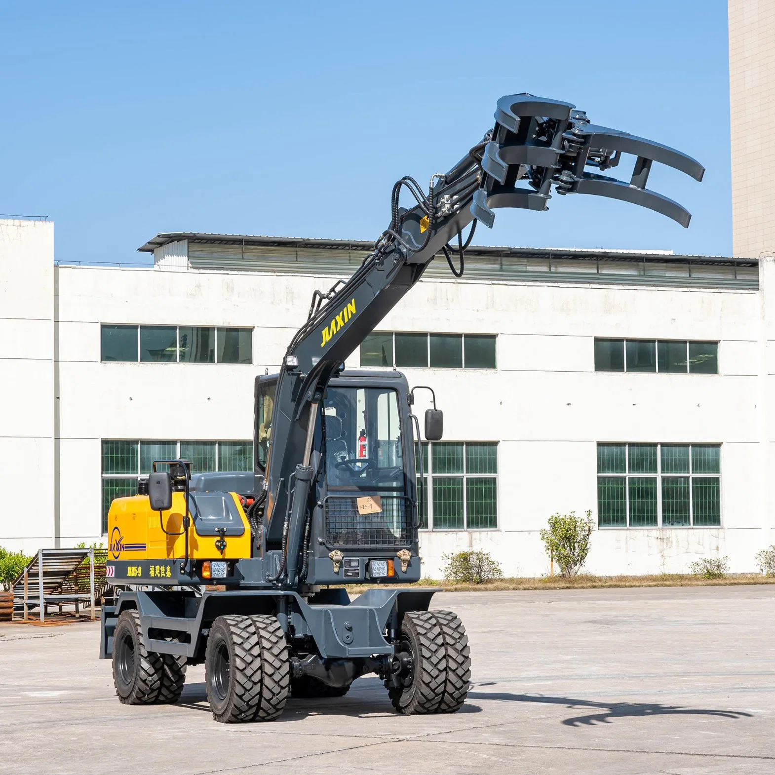 Hot Sell Wheel Loader of Construction Machinery with Grab