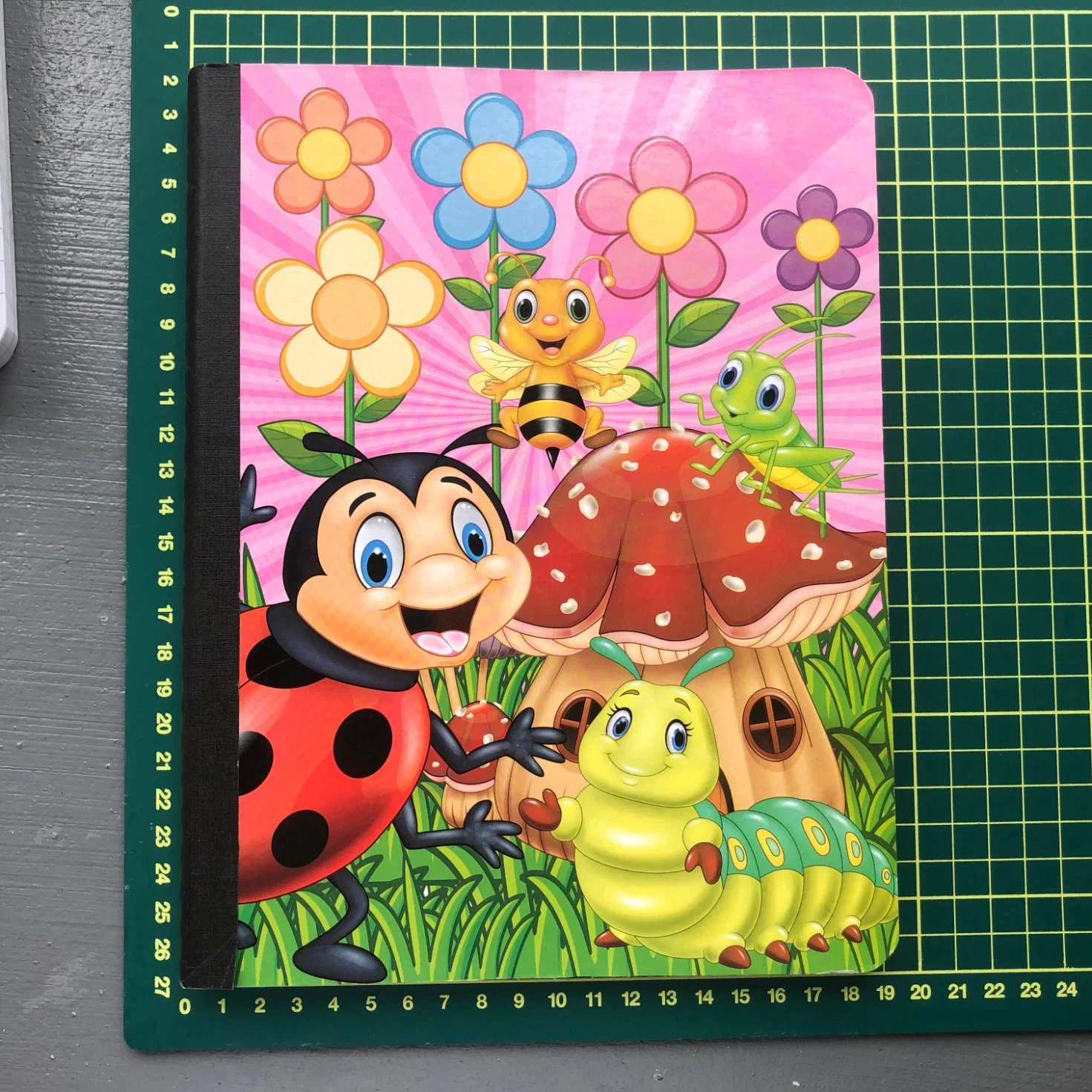 Wholesale/Supplier Cartoon A4 Sewing Binding Student Composition Book with Custom Lovely Cover and Logo