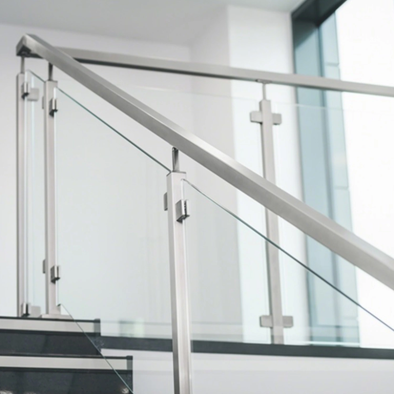 China Manufacturer Commercial Frameless Stainless Steel Glass Handrail Deck Railing System