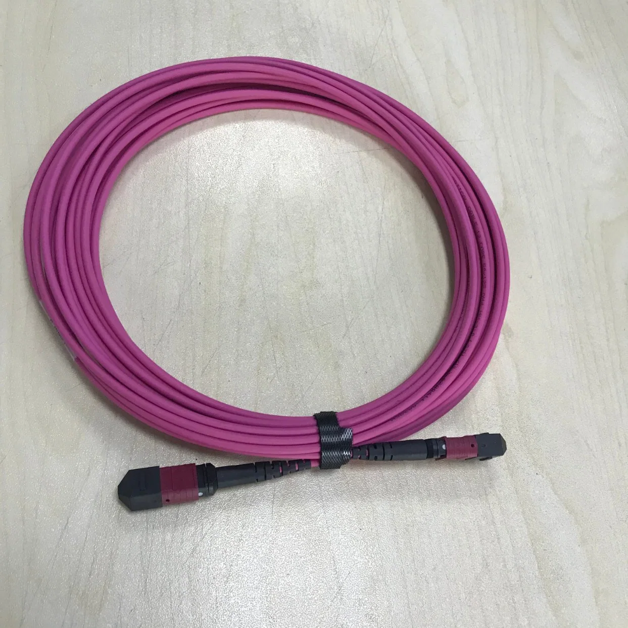 Fiber Optic Jumper MTP (female) -MTP (female) Standard Elite Loss Om4 12 Core Mini Round Cable 10m Polarity a/ B/C