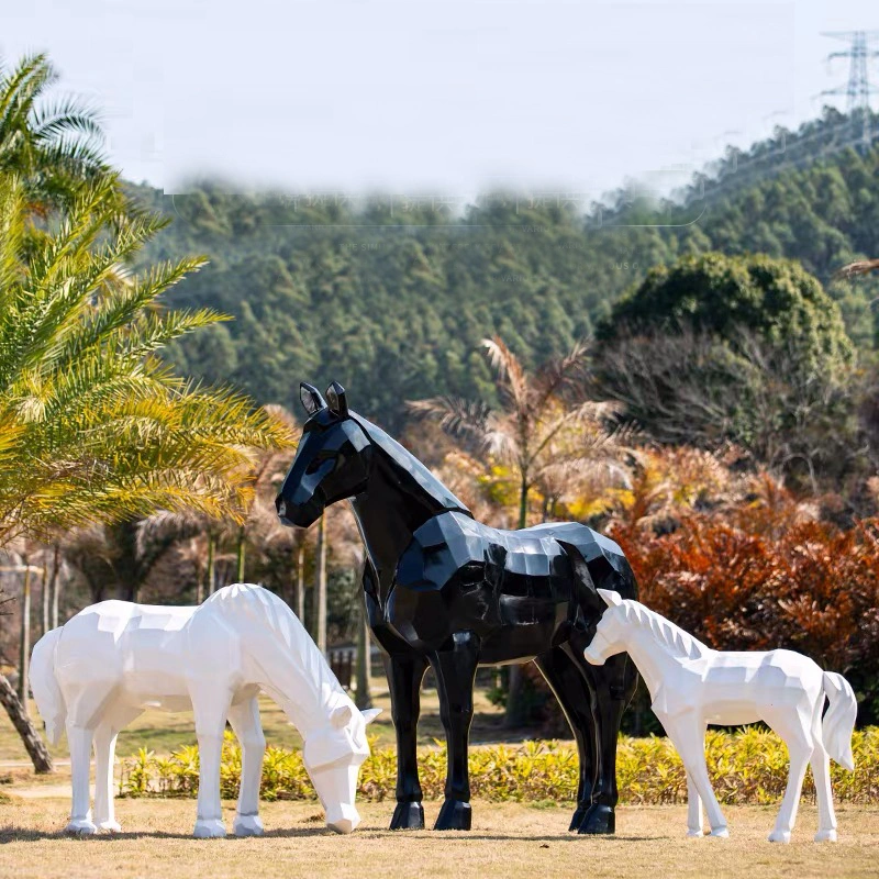 Décoration de jardin extérieur statue de Cheval de polissage de la résine de la taille de la vie anime Statue en fibre de verre