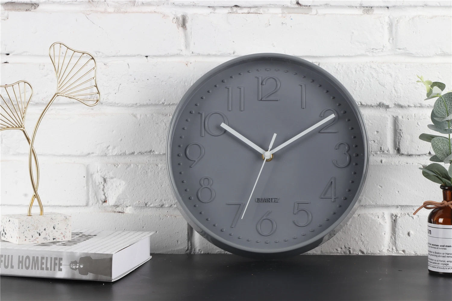 30cm Plastic Frame Wall Clock Silent for Living Room Decoration