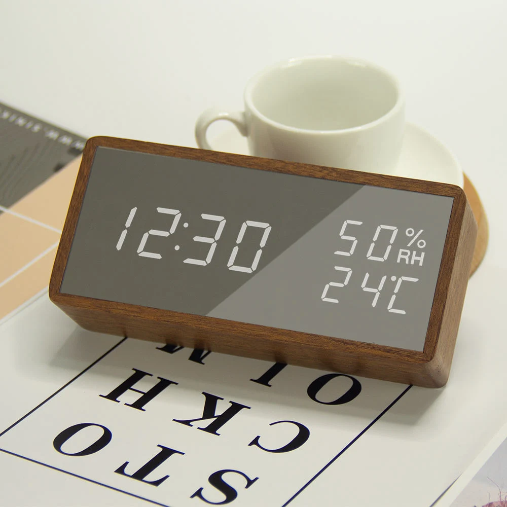 Thermomètre d'intérieur en bois véritable Hygrometer alarme de bureau numérique à LED en bois Horloge