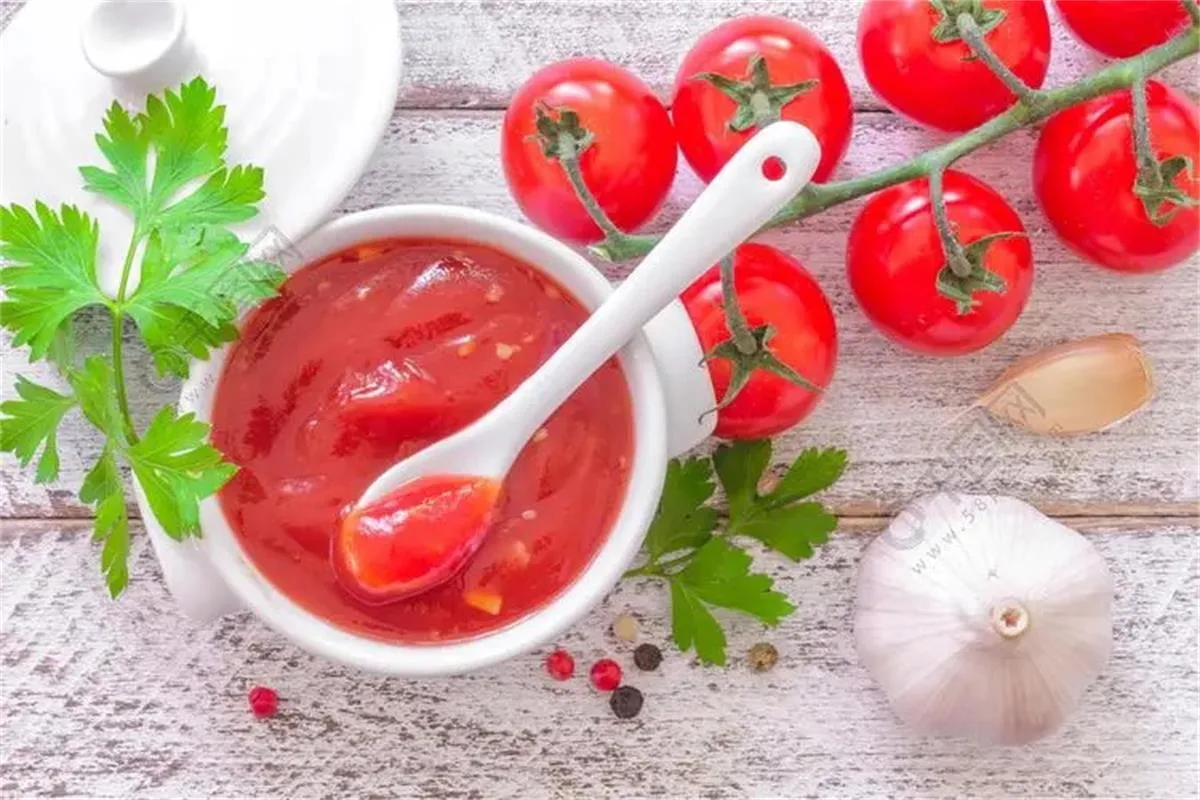 Producción de salsa China de tomate en conserva a una concentración del 22-24%