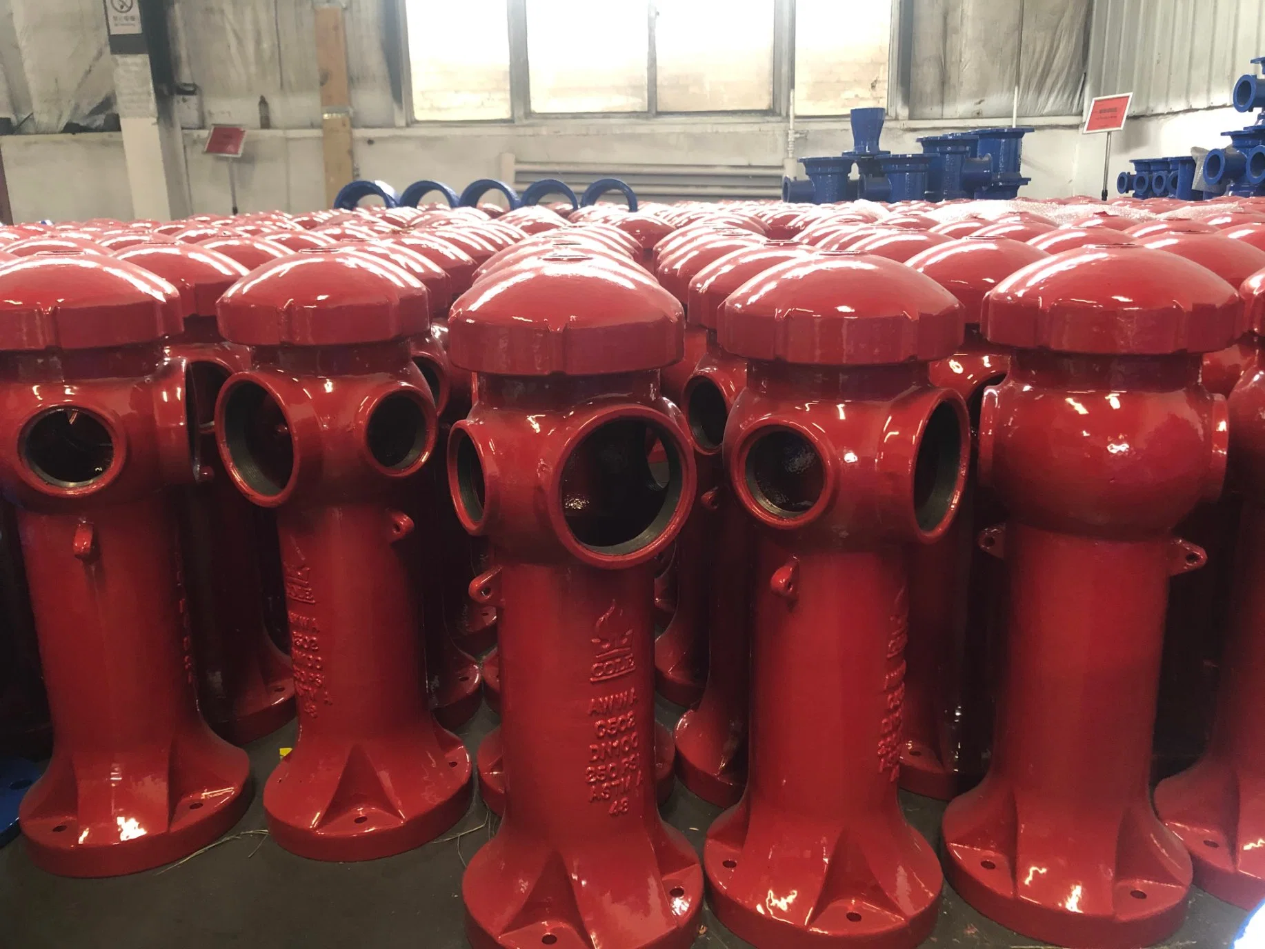 Syi Easy Maintenance Pn10/Pn16 Ductile Iron Pillar Type Fire Hydrant Price List