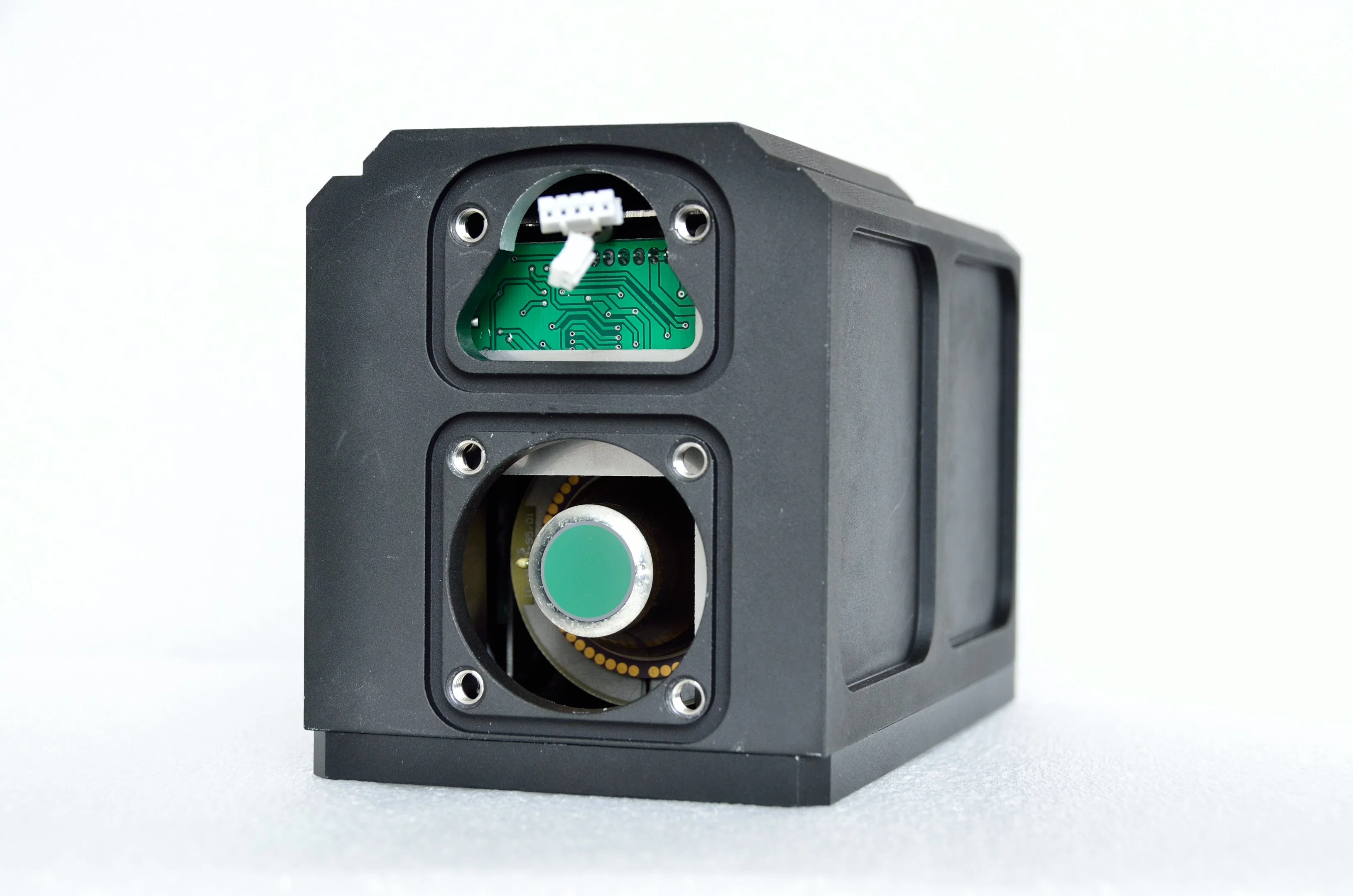 Cooled Detector Thermal Camera Module with High Sensitivity