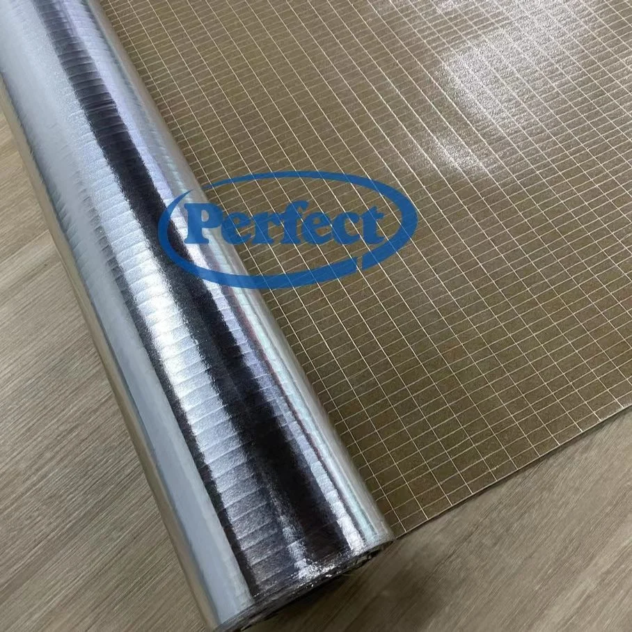 El aislamiento térmico de aluminio de fibra de vidrio reflectante aislamiento Barrera radiante.