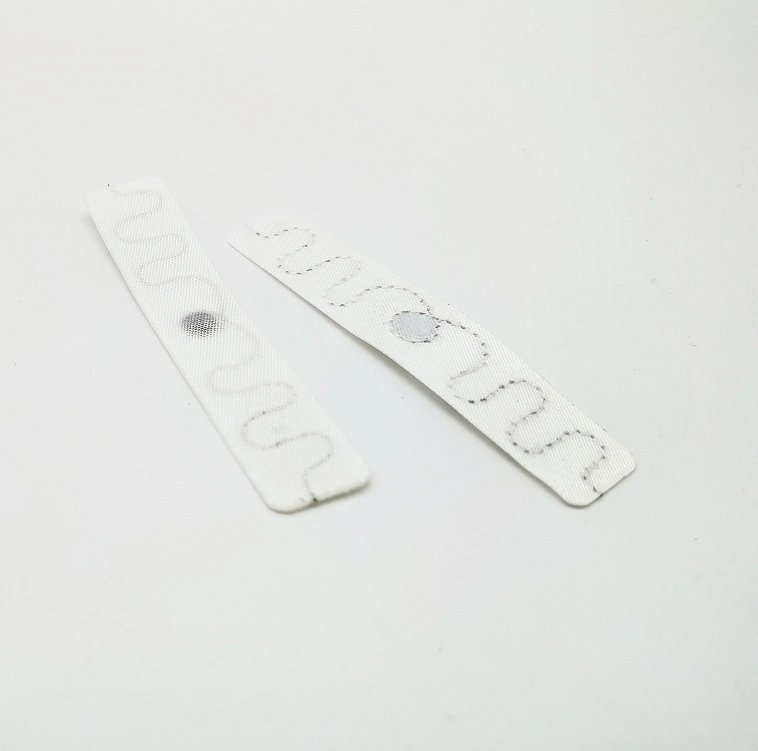 Factory Supply Attractive Price Monza R6 UHF Labels Sticker RFID