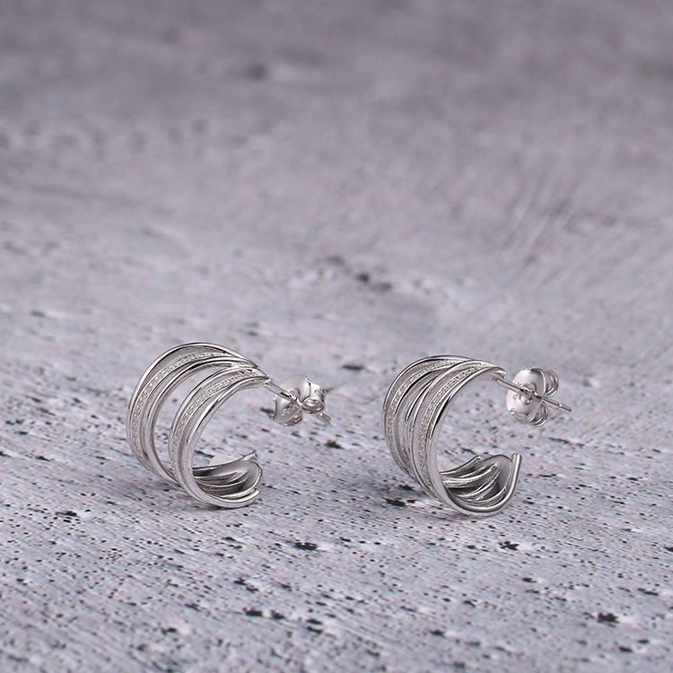 Diseño clásico C forma Cubic Zirconia Stud Earrings joyas para mujeres regalos.