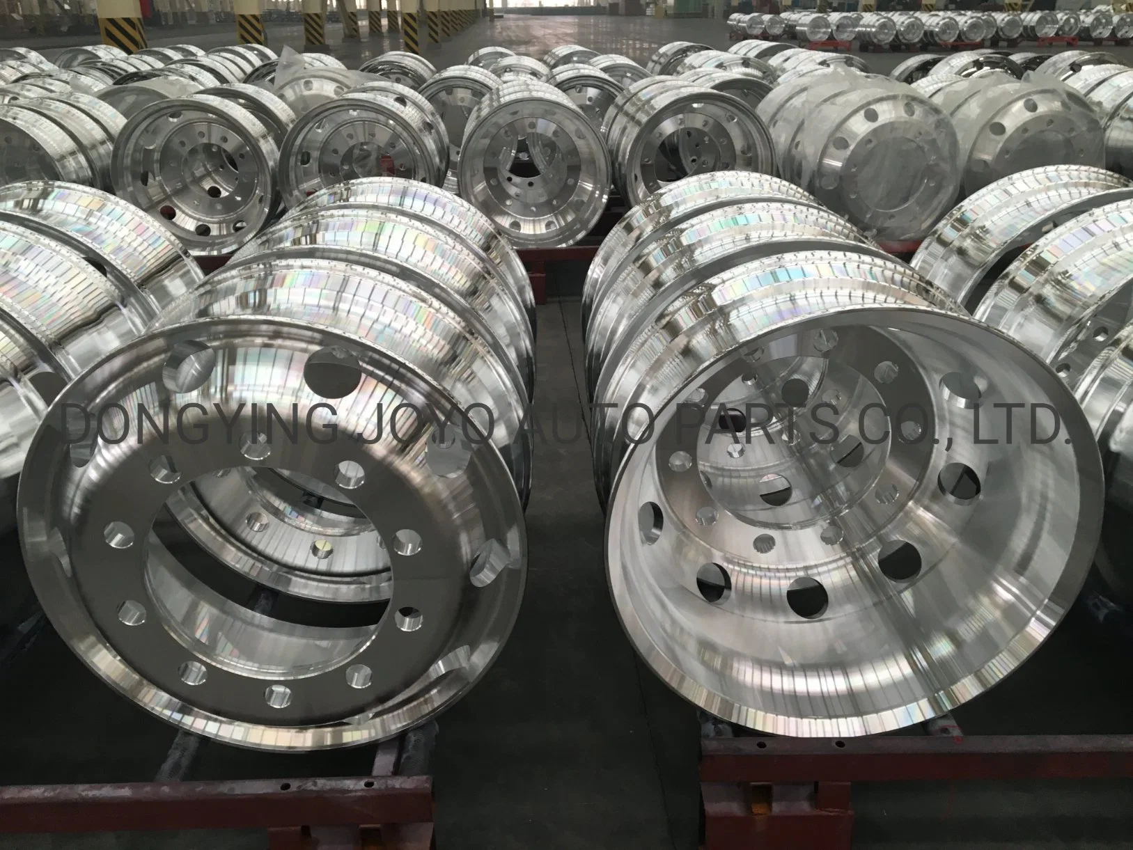 22.5X13 Good Price for Customizable Models of Double-Sided Polished Wrought Aluminium Alloy Truck Wheels