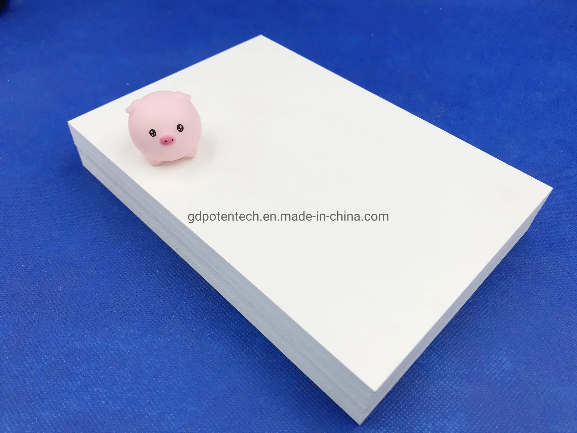 Tamaño 1220x2440mm estructuras superficiales finas PVC Foam Board 4X8