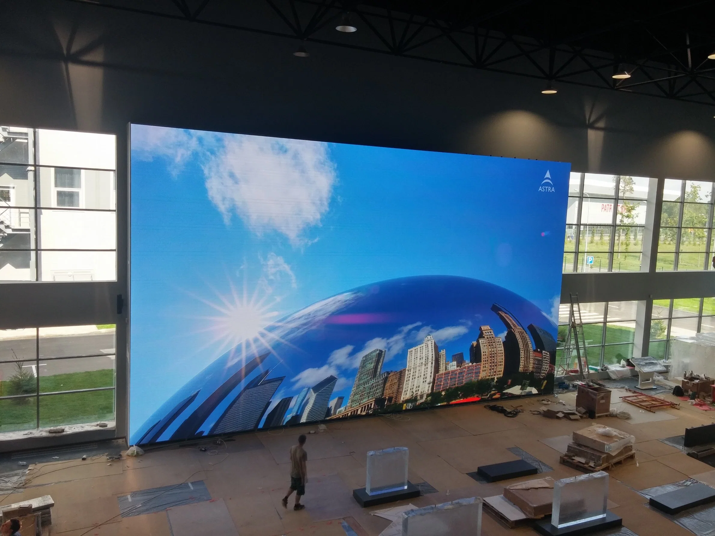P1.6 HD LED Video Display Wall Design Indoor Small Pixel Pitch Good Price, High quality/High cost performance  LED Video Wall Price, LED Video Display