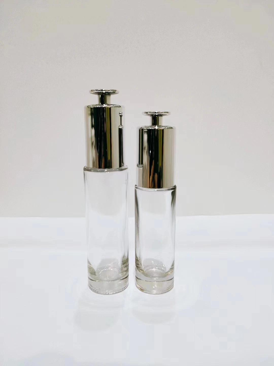 High quality/High cost performance  Aluminum Lotion Pump, Dispenser Pump, Essential Oil Pump, Screw Pump Gloden Colour, Black Colour, Silver Colour