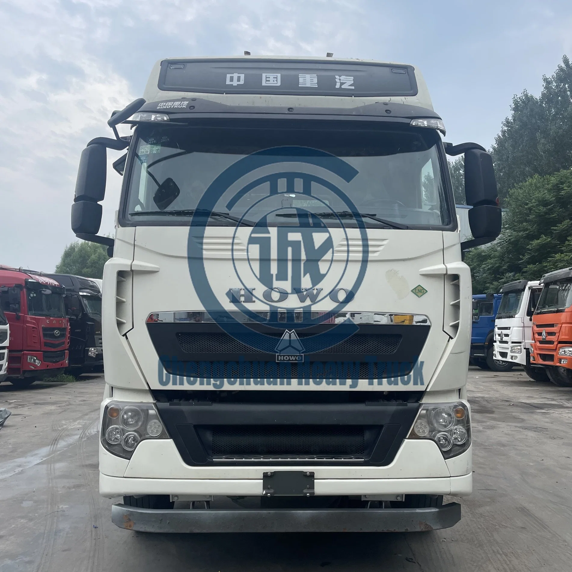 China Trucks Euro5 Used 2017 2018 2019 2020 CNG T7h 430HP A7 C7h Sitrak 440HP Tractor Trailer Truck Head Towing Truck