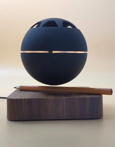360 Spinning Magnetic Levitation Floating Bottom Desk Bluetooth Speaker Lamp Light