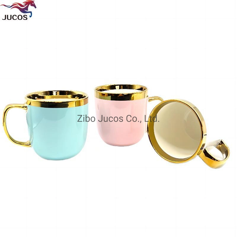 Comercio al por mayor de cerámica fina Tazas de porcelana brillante con mango de oro de la moda de estilo de oro regalo tazas de lujo y artesanía de recuerdos