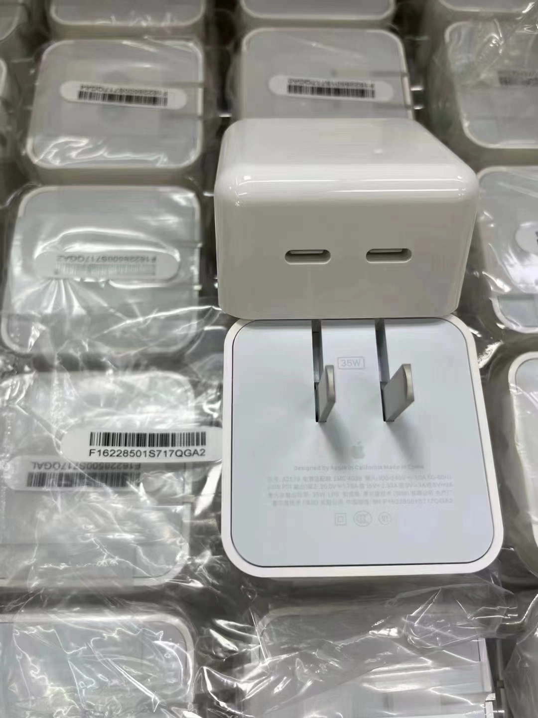 شاحن الهاتف الأصلي منفذ USB-C مزدوج بقدرة 35 واط لمحول الطاقة صغير الحجم لـ iPhone15/15 PRO /15 PRO Max