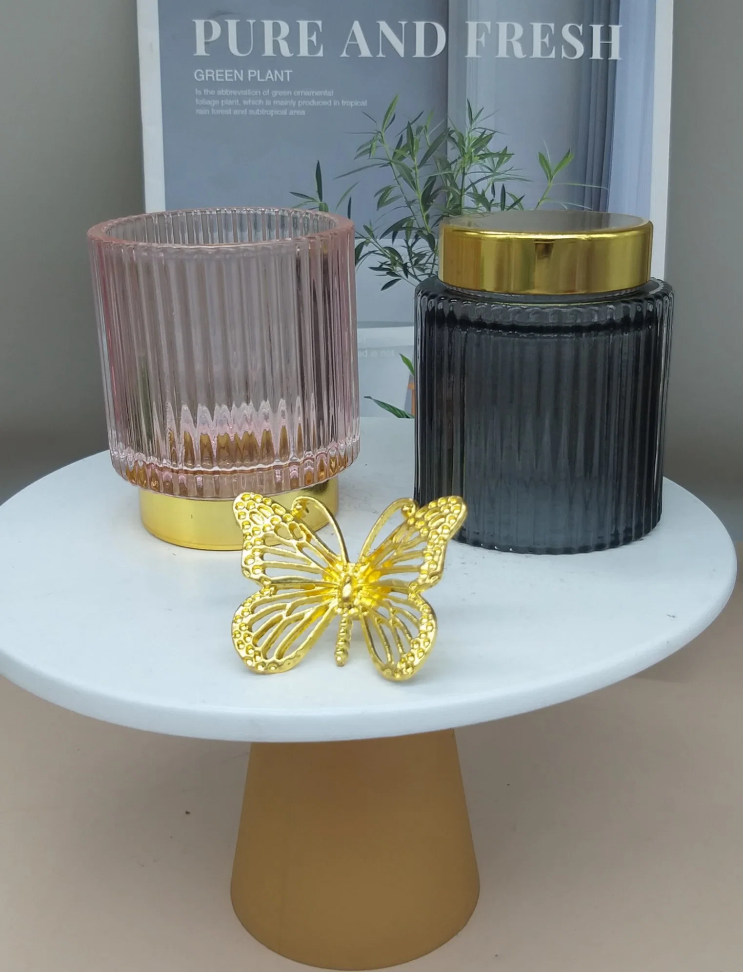 China Manufacturer Wholesale and Custom Clear Glass Food Storage Jar, Candy Jars Glass Makeup Brusher Holder