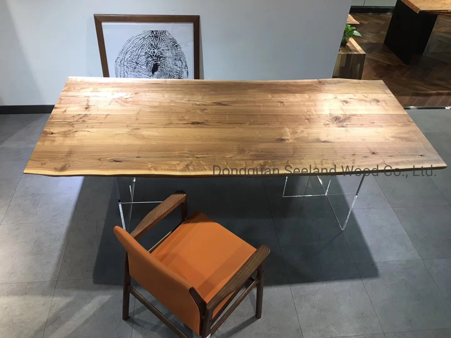 Tamanho personalizado Amercian Walnut Live Edge Conjunto mesa de jantar em madeira maciça com cadeiras