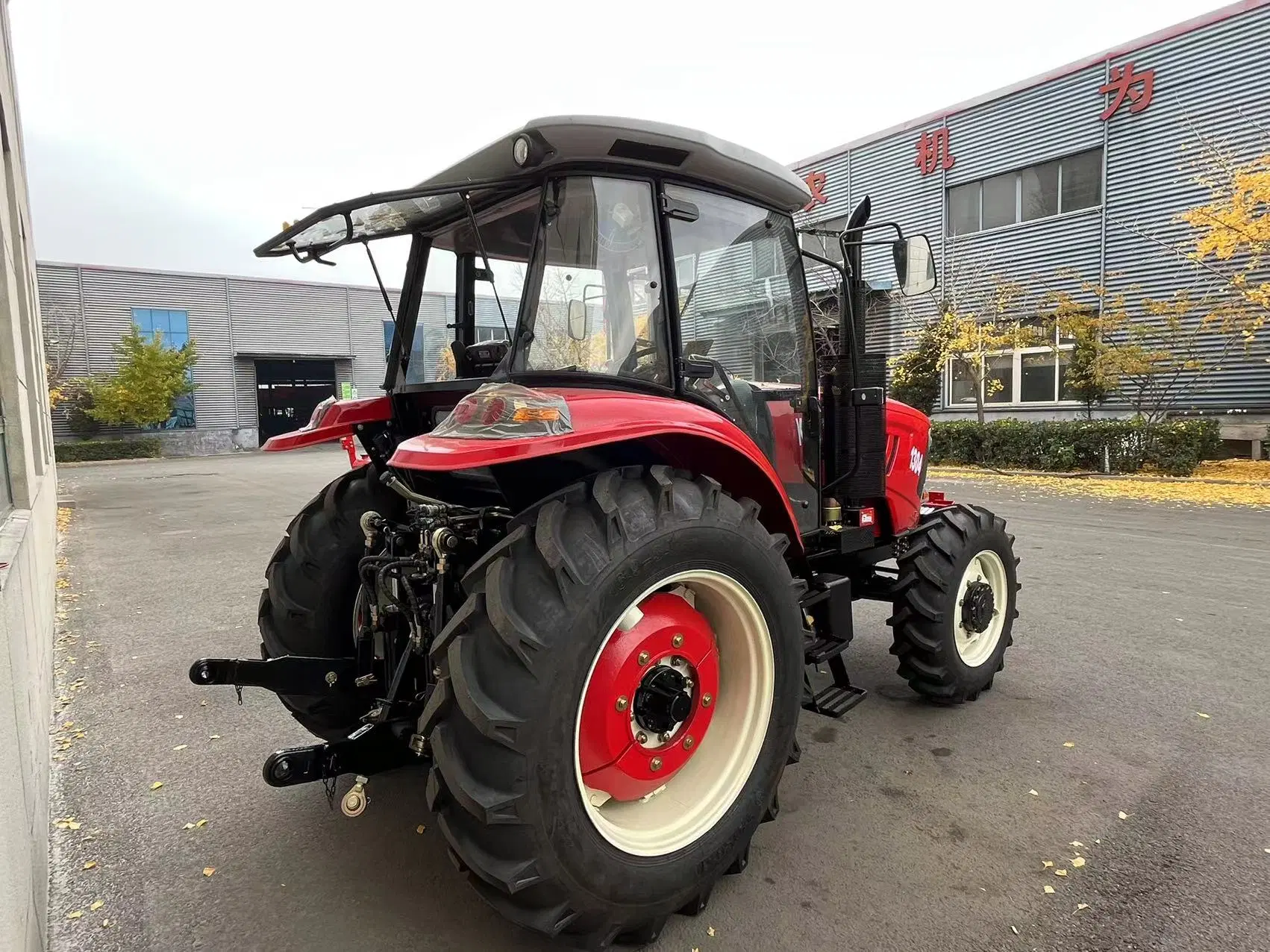 130 chineses a HP 55HP 65HP 45HP 90HP 4WD máquinas agrícolas da exploração do Equipamento Trator Grande com grandes pneus para agricultura