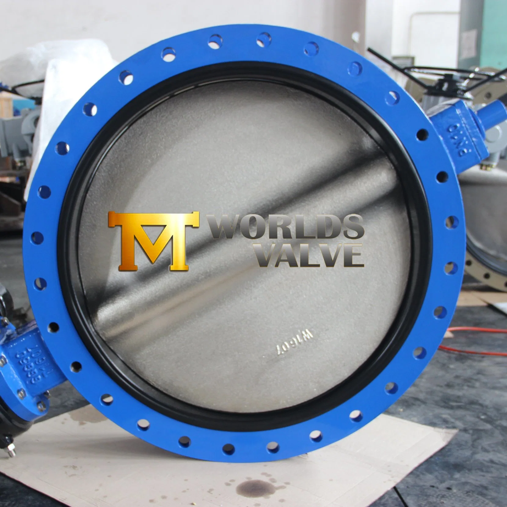 U-Pattern EPDM Seal on Body Double Flanged Butterfly Valve with Gearbox Handwheel